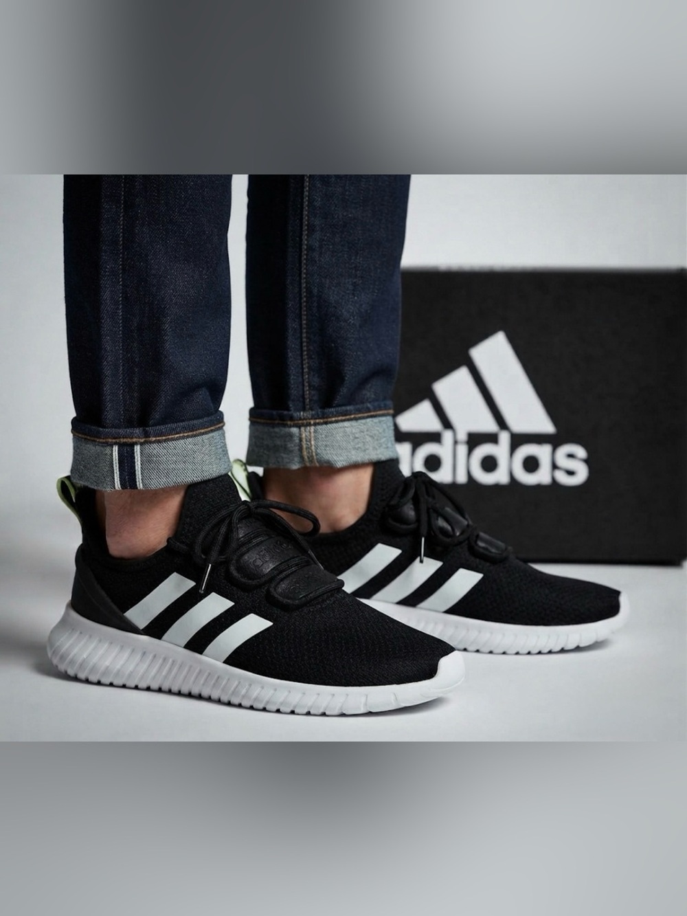 New authentic Adidas Sz 8 mens signature sneakers display